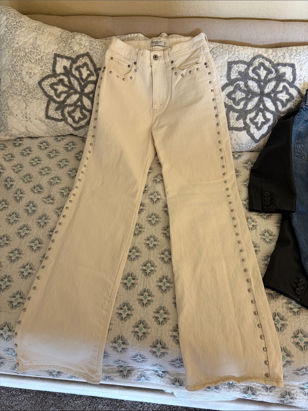 Abercrombie & Fitch Cream Wide-Leg Jeans with Stud Trim